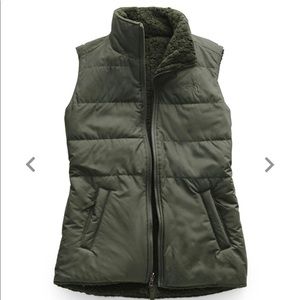 Women’s North Face Reversible Sherpa Lined Vest